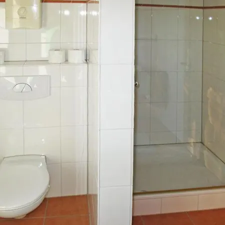 Holiday home Sleeps 20 Wifi Oberofflingen