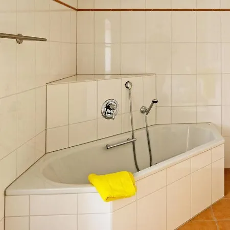Sleeps 20 Wifi Holiday home